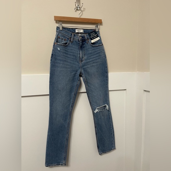 Abercrombie & Fitch Ultra High-Waist Open Cut Medium Wash Denim Jeans Size 26S - Picture 4 of 10
